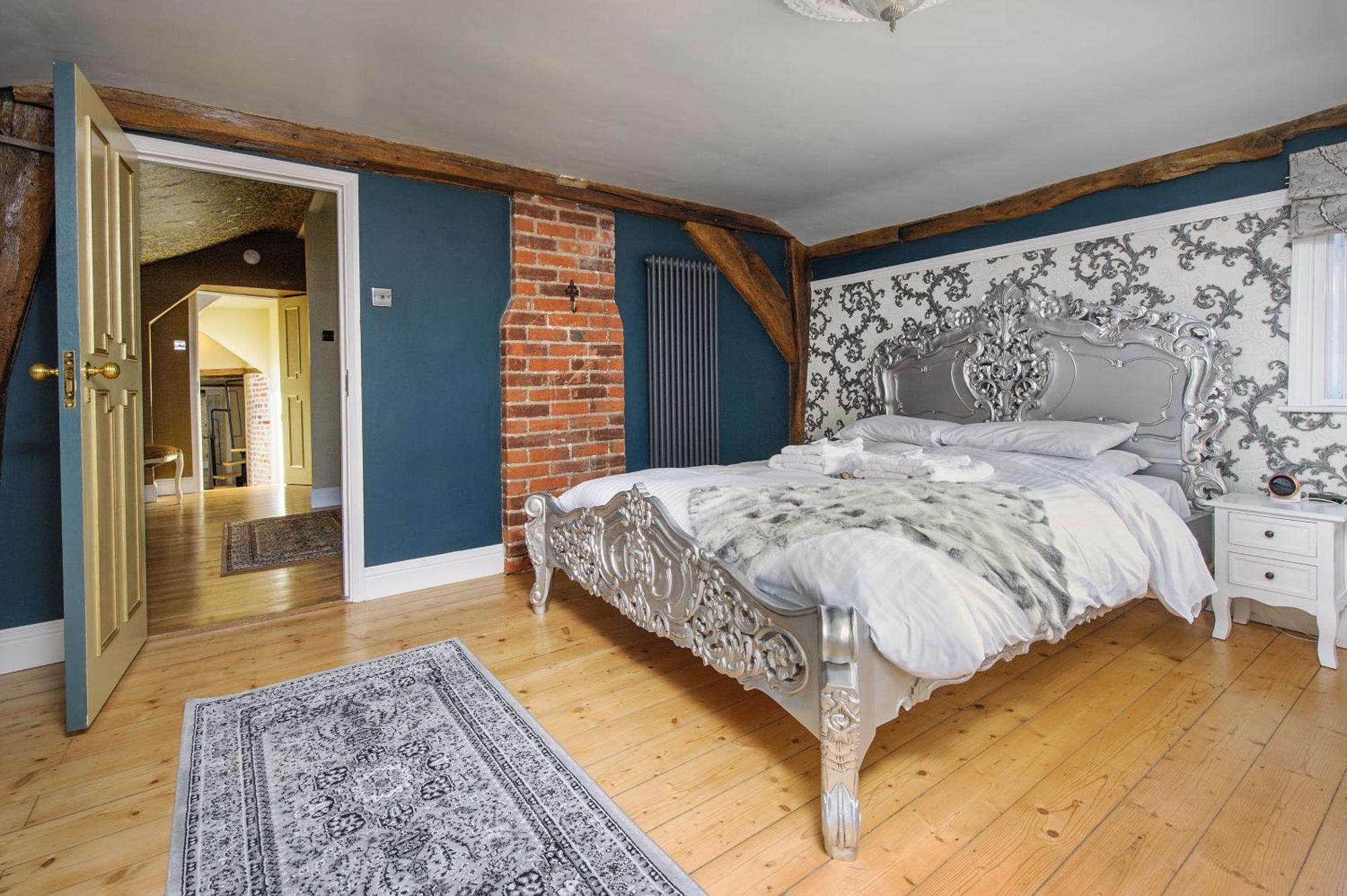 Huge Deluxe 600 Year Old Essex Manor, Hot Tub, Cinema Room, Sky Tv Saffron Walden Buitenkant foto